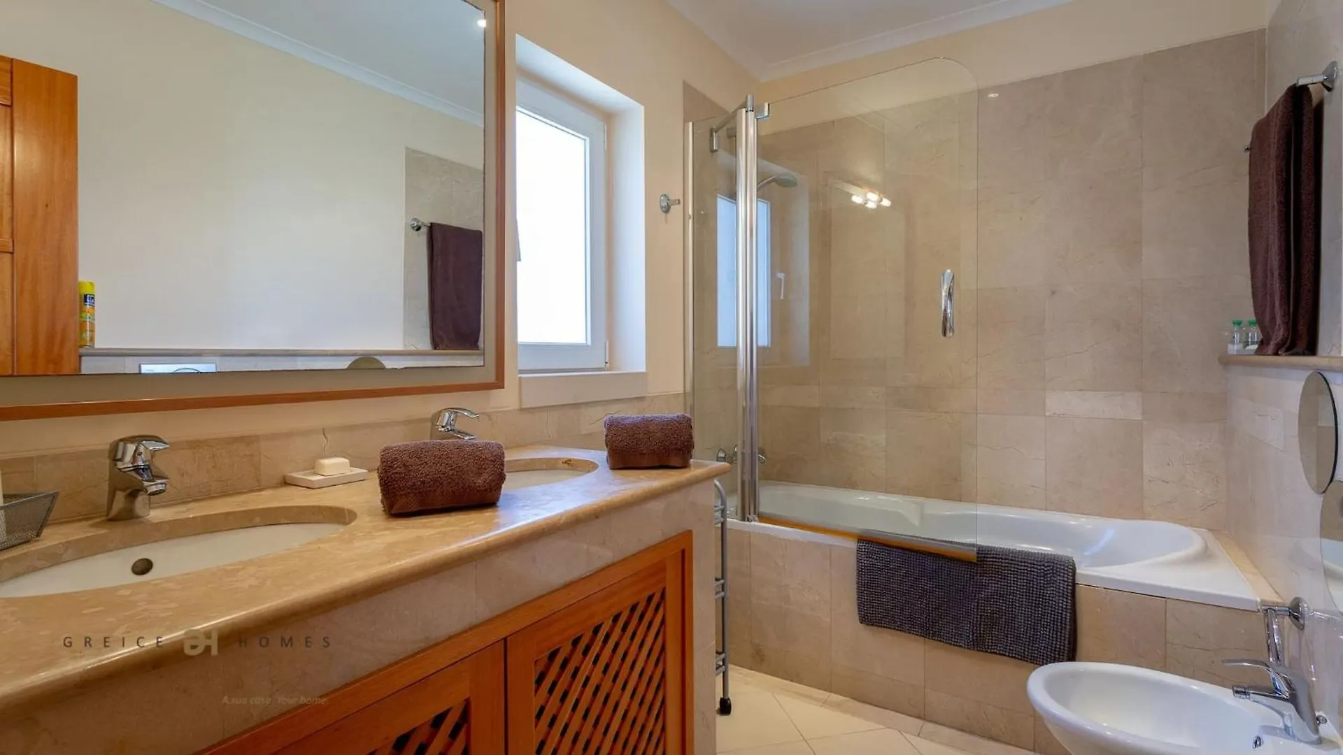 Greice Homes-Luxury 2 Bed En-Suite South Facing & Golf View Quarteira 0*,  Portekiz